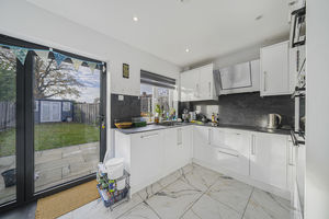 Kitchen- click for photo gallery